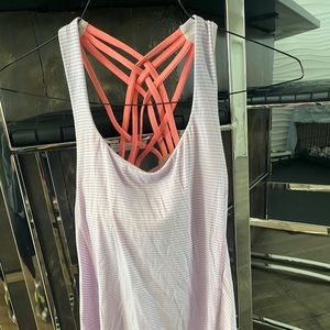 Lululemon Women’s Size 6 tank with built in bra.